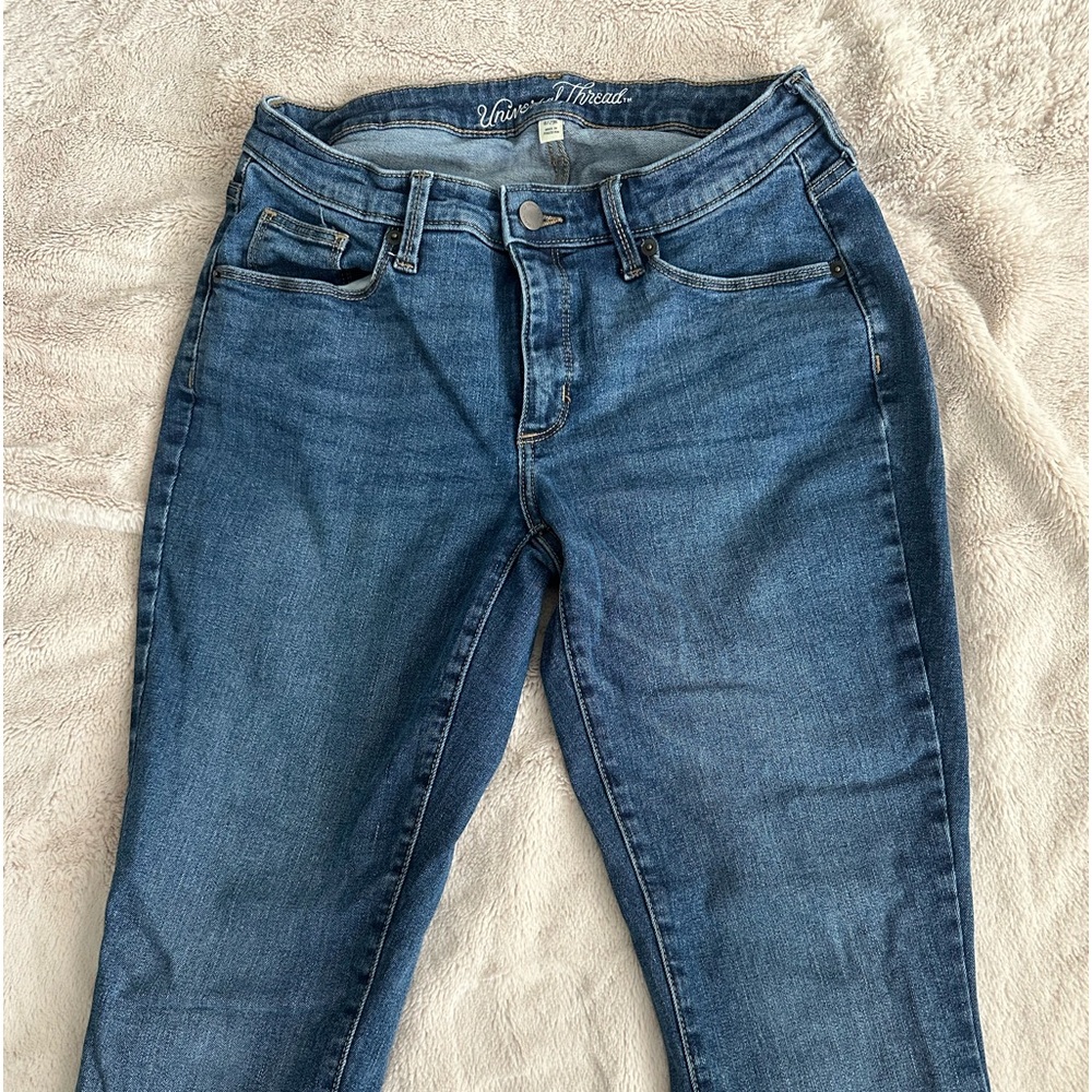 Universal Thread mid-rise curvy skinny jeans size 8/29